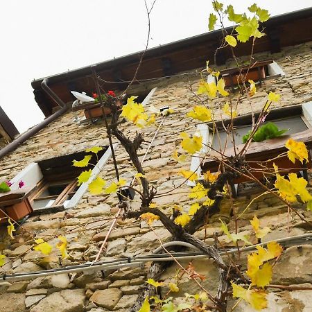 Il Cappellaio Matto Panzió Montalto Ligure Kültér fotó