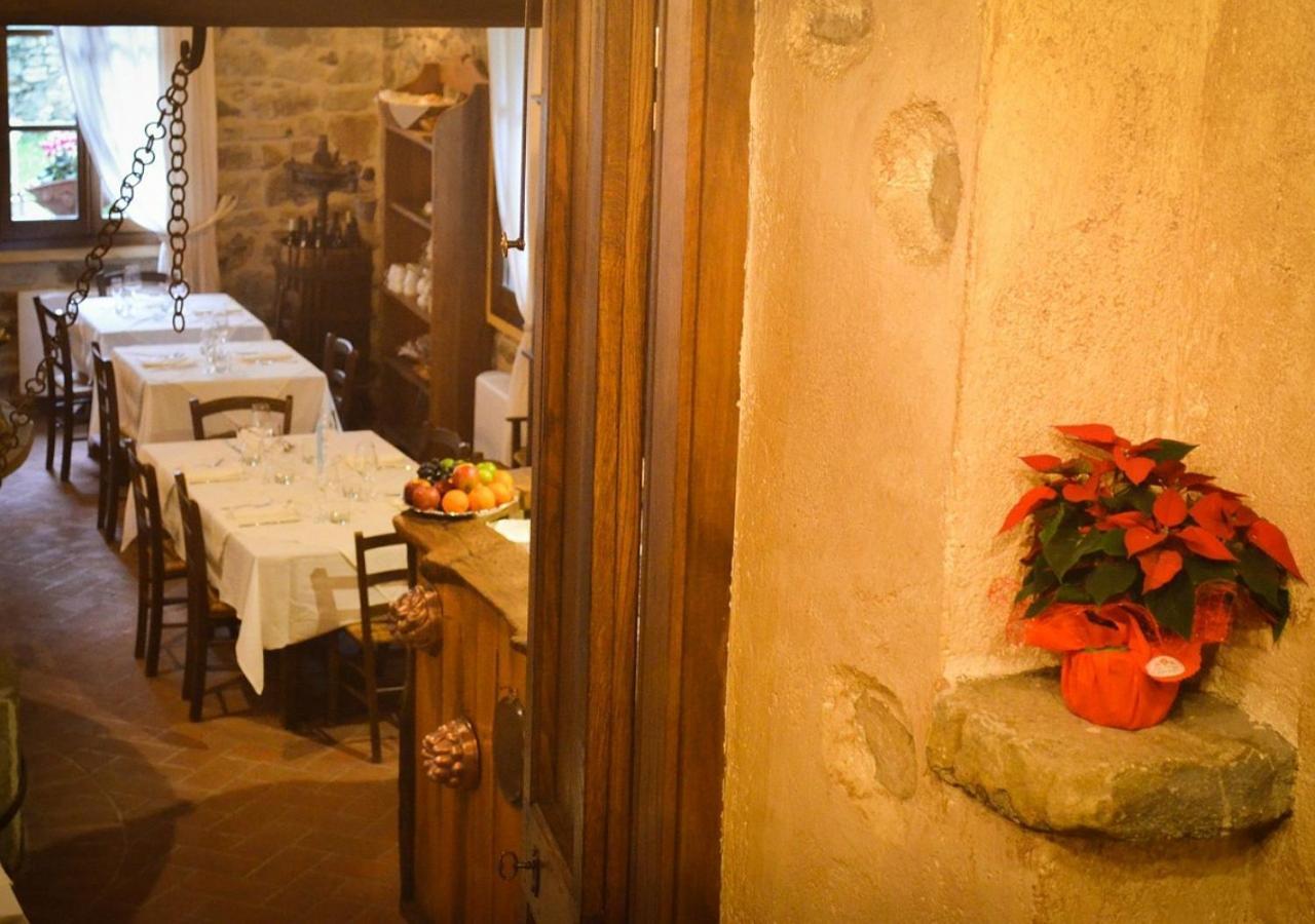 Il Cappellaio Matto Panzió Montalto Ligure Kültér fotó