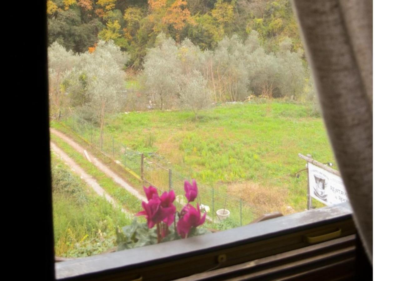 Il Cappellaio Matto Panzió Montalto Ligure Kültér fotó