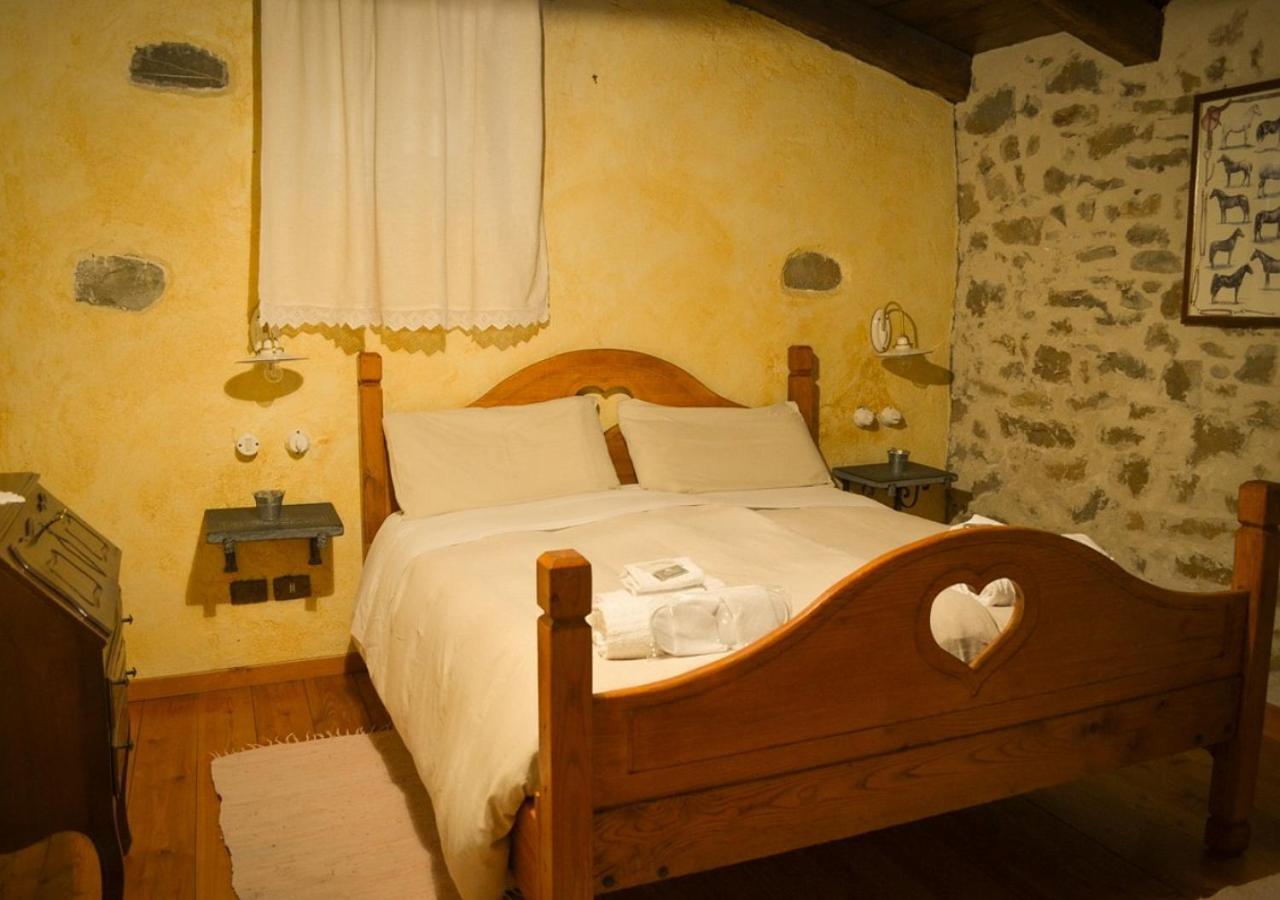 Il Cappellaio Matto Panzió Montalto Ligure Kültér fotó