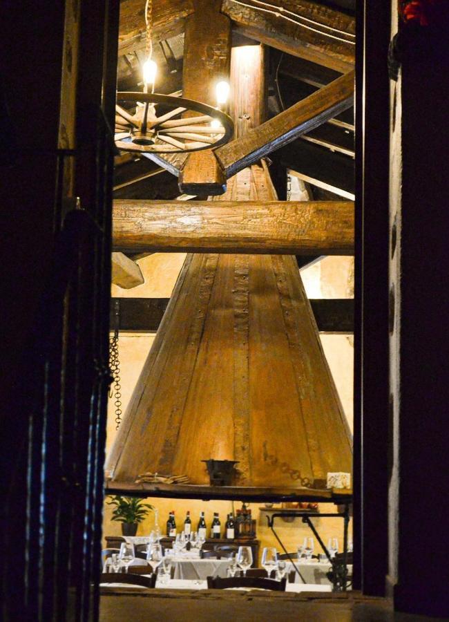 Il Cappellaio Matto Panzió Montalto Ligure Kültér fotó