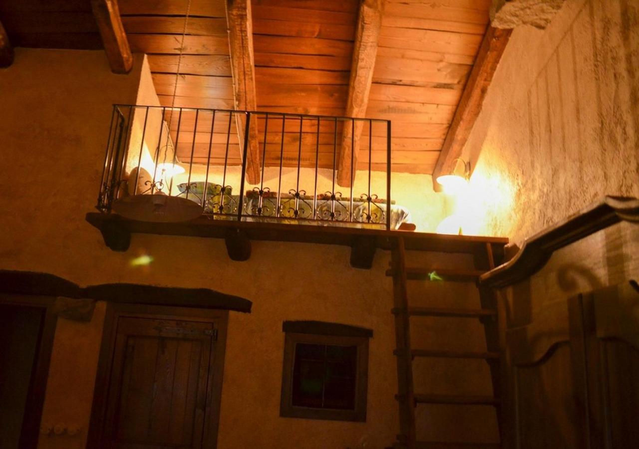 Il Cappellaio Matto Panzió Montalto Ligure Kültér fotó